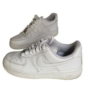 Nike Air Force 1 ’07 White Women’s Size 8 Leather Sneakers DD8959-100